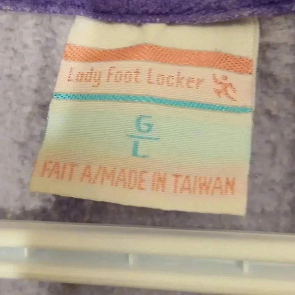 Vintage  Lady Foot Locker sweater - Picture 3 of 9